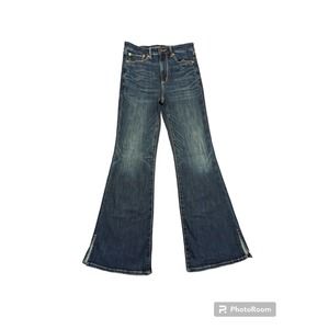 American Eagle Size 6 NWT Super High Rise Flare Jeans Dark Wash Womens 28x30